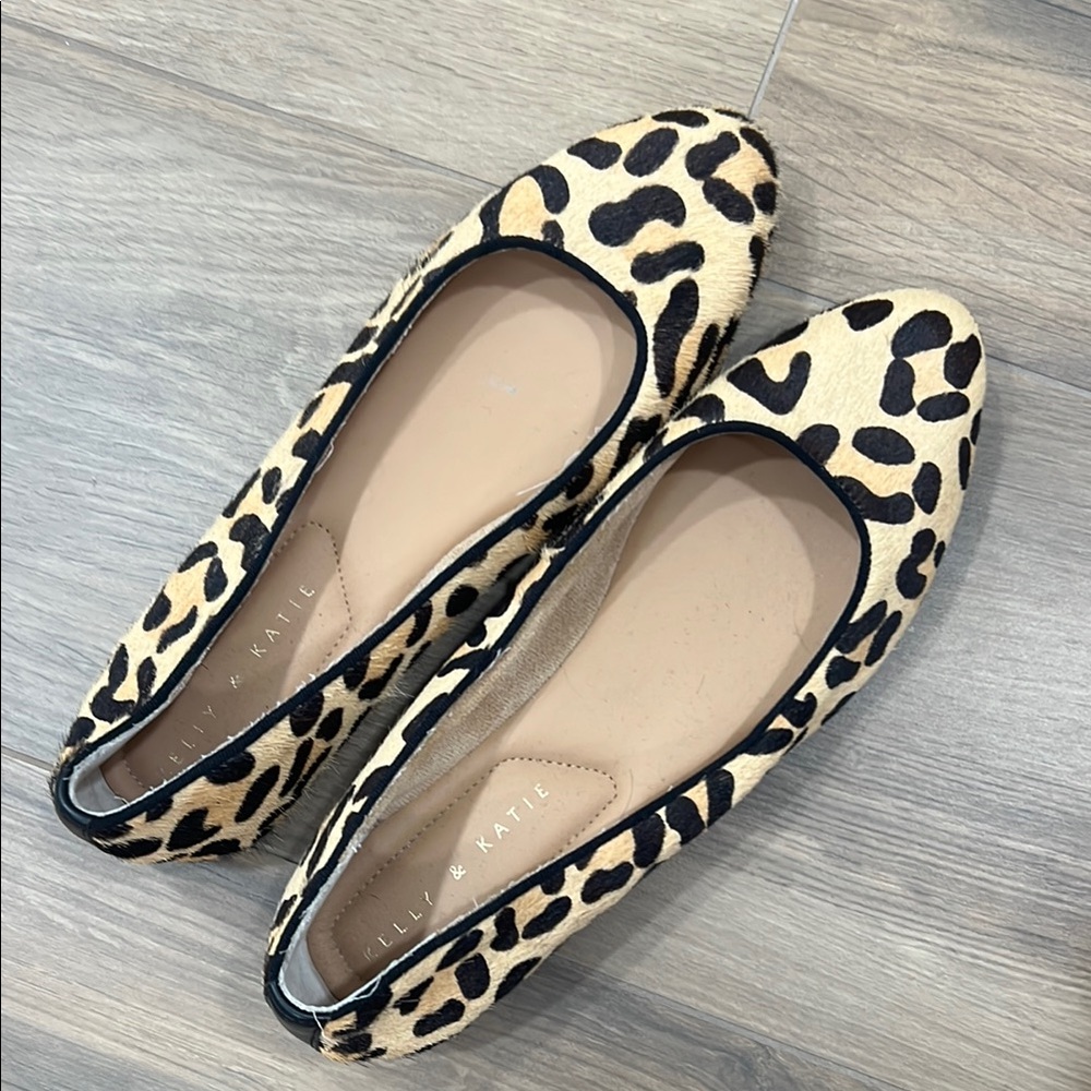Kelly and Katie Leopard Print Women's Flats size 6.5